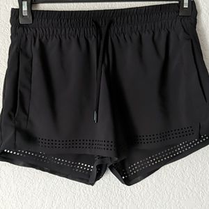 Athleta razor cut shorts
